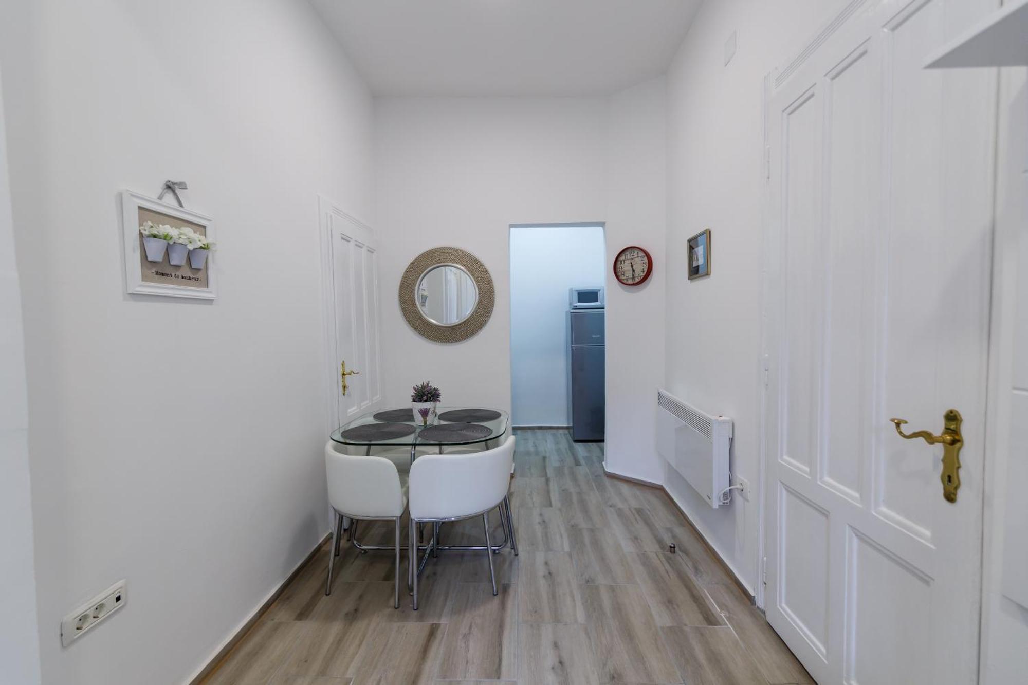 Apartman Royal 슬라본스키브로드 외부 사진