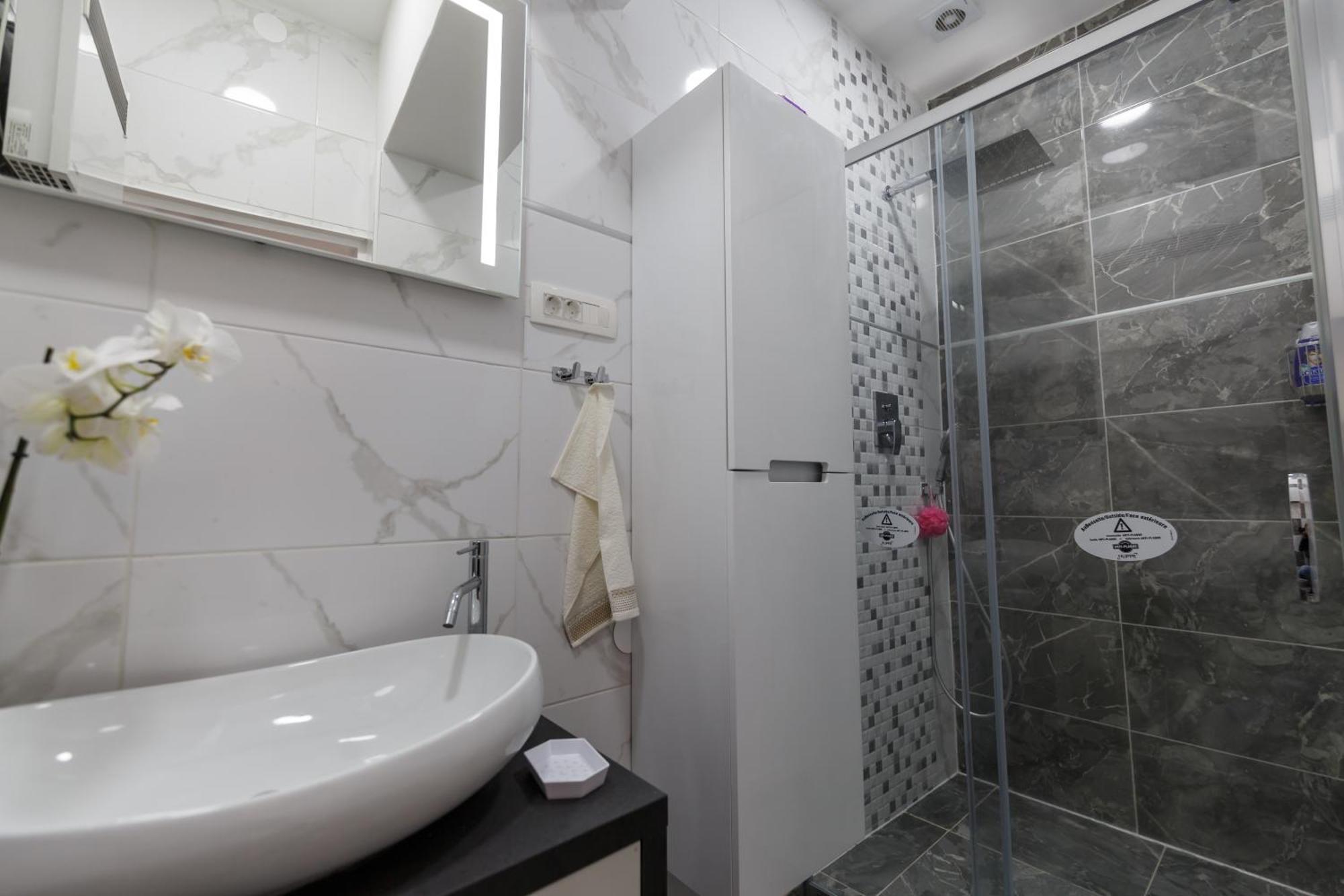 Apartman Royal 슬라본스키브로드 외부 사진